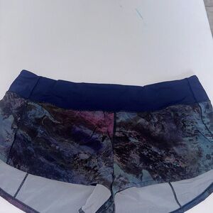 Lululemon Speed Up Shorts 2.5” inseam Size 10 Multicolor
